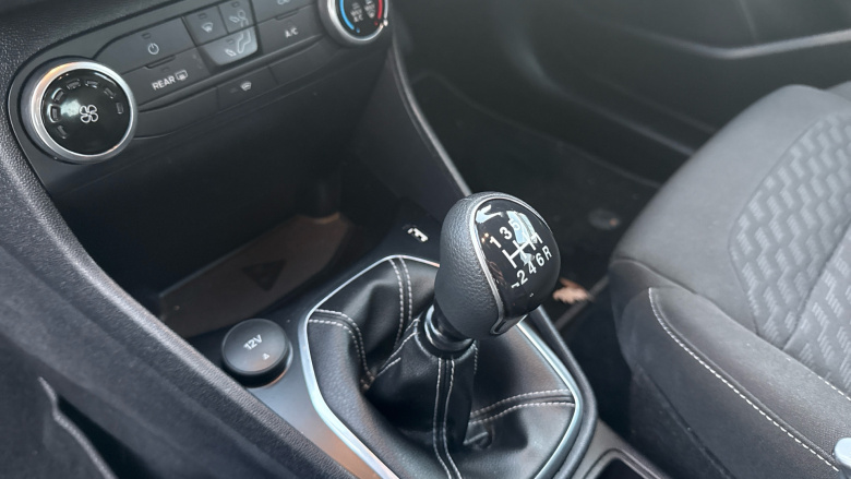 Ford Fiesta 1.0 EcoBoost Titanium 5dr Petrol Hatchback